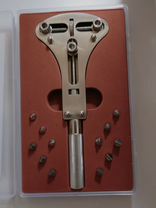 Case Back Opener - Apri-cassa universale a tre griffe in
